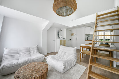 Duplex 2 pièces - PARIS 9ème