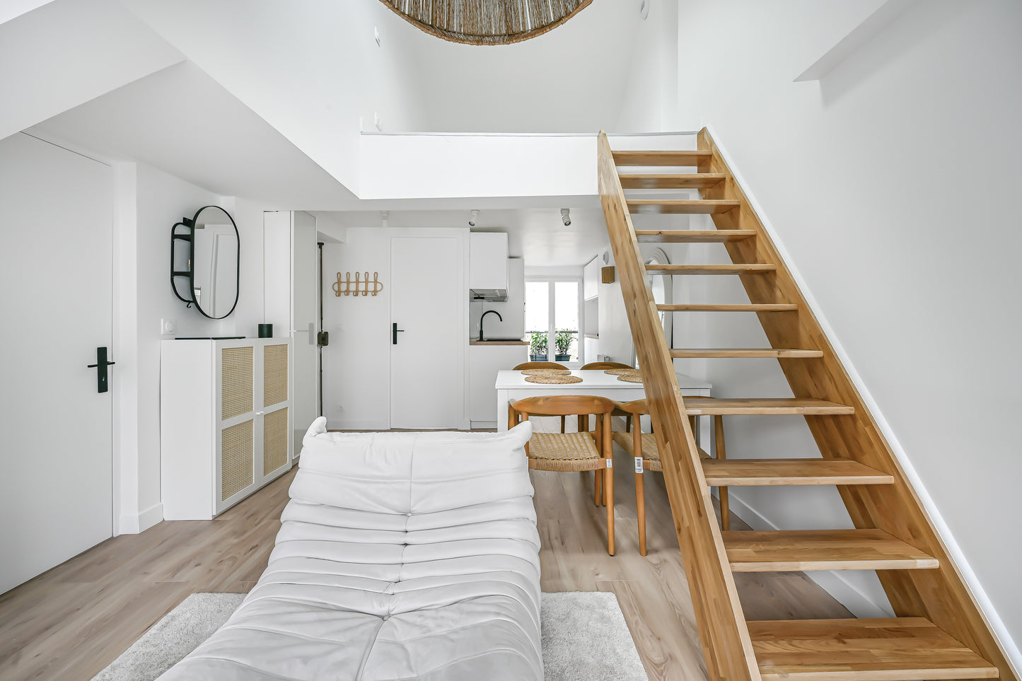 Duplex 2 pièces - PARIS 9ème