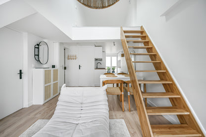 Duplex 2 pièces - PARIS 9ème